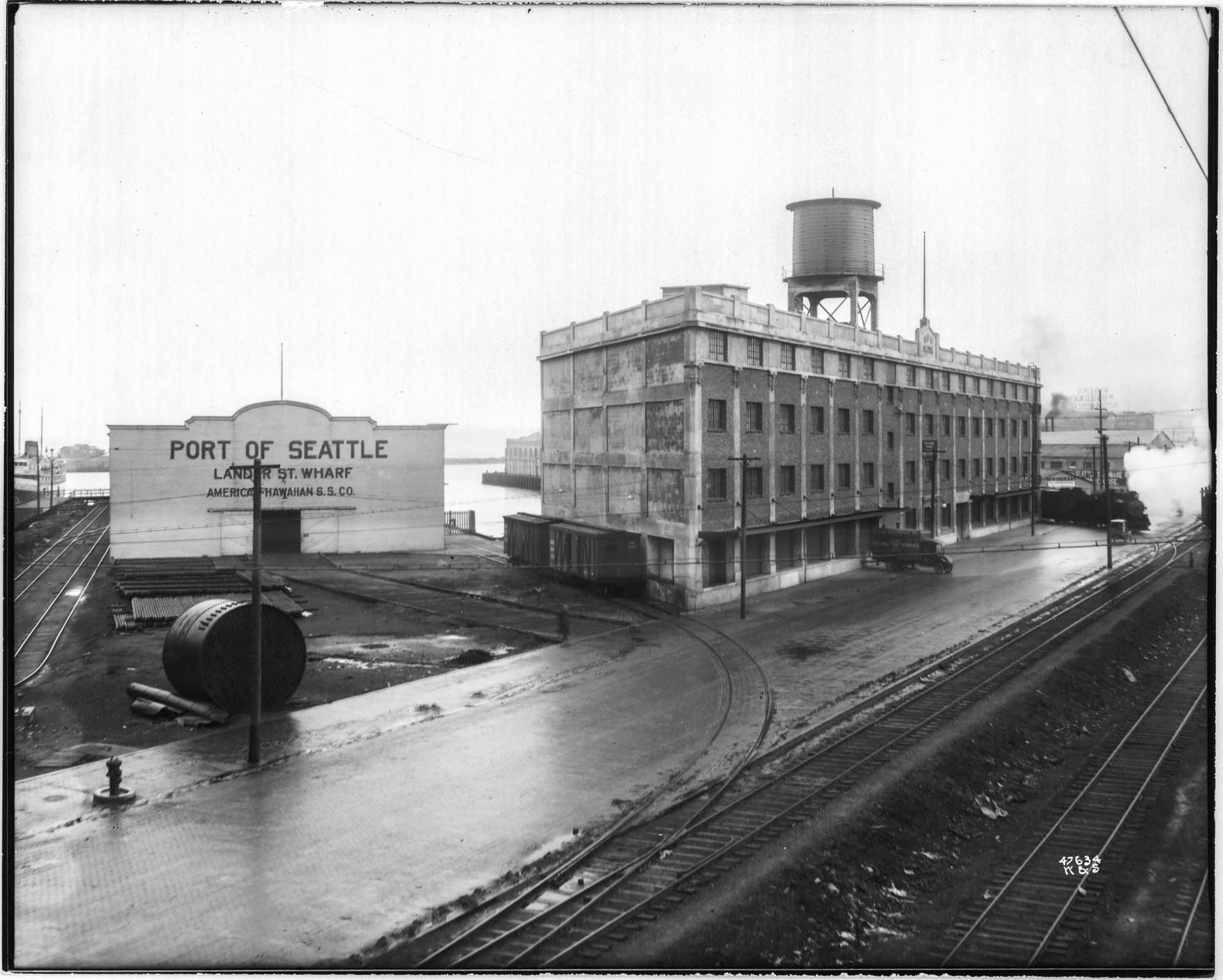 Image of Lander Street Wharf, Seattle, circa 1916