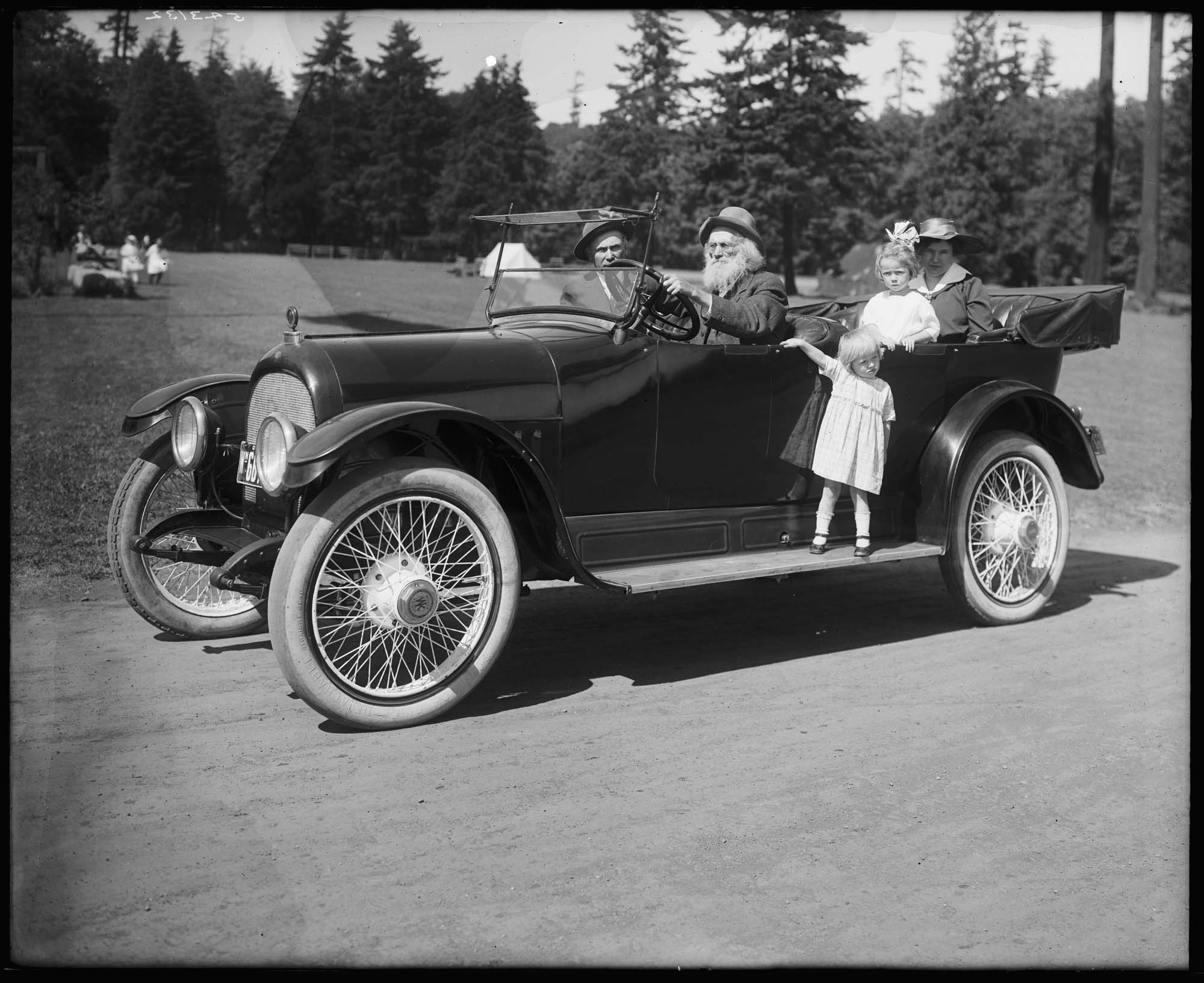 Image of Ezra Meeker in an automobile, 1918