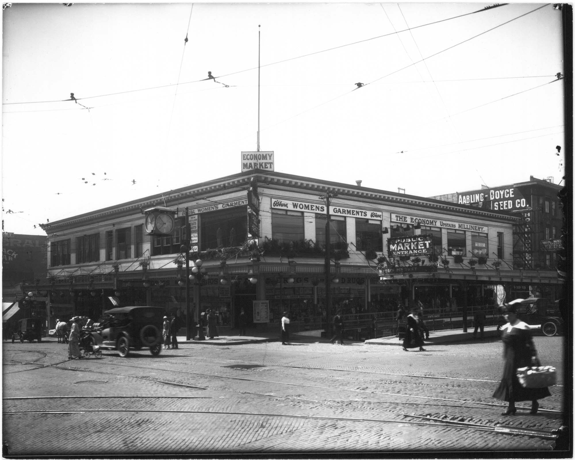 Image of Pike Place Market, Seattle, circa 1917