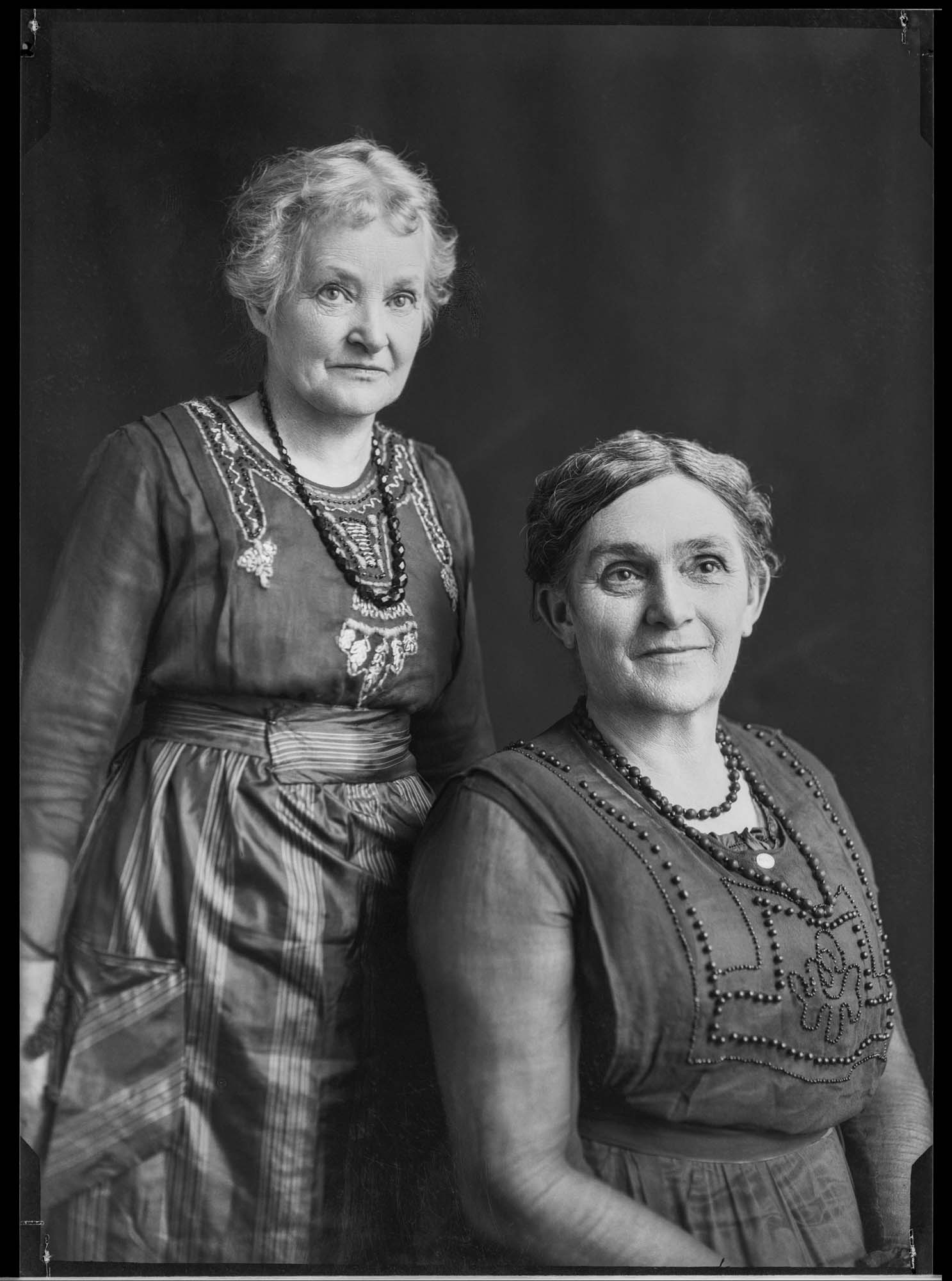 Image of Edith May Stevens and her mother-in-law, Ida Stevens, Seattle, circa 1920