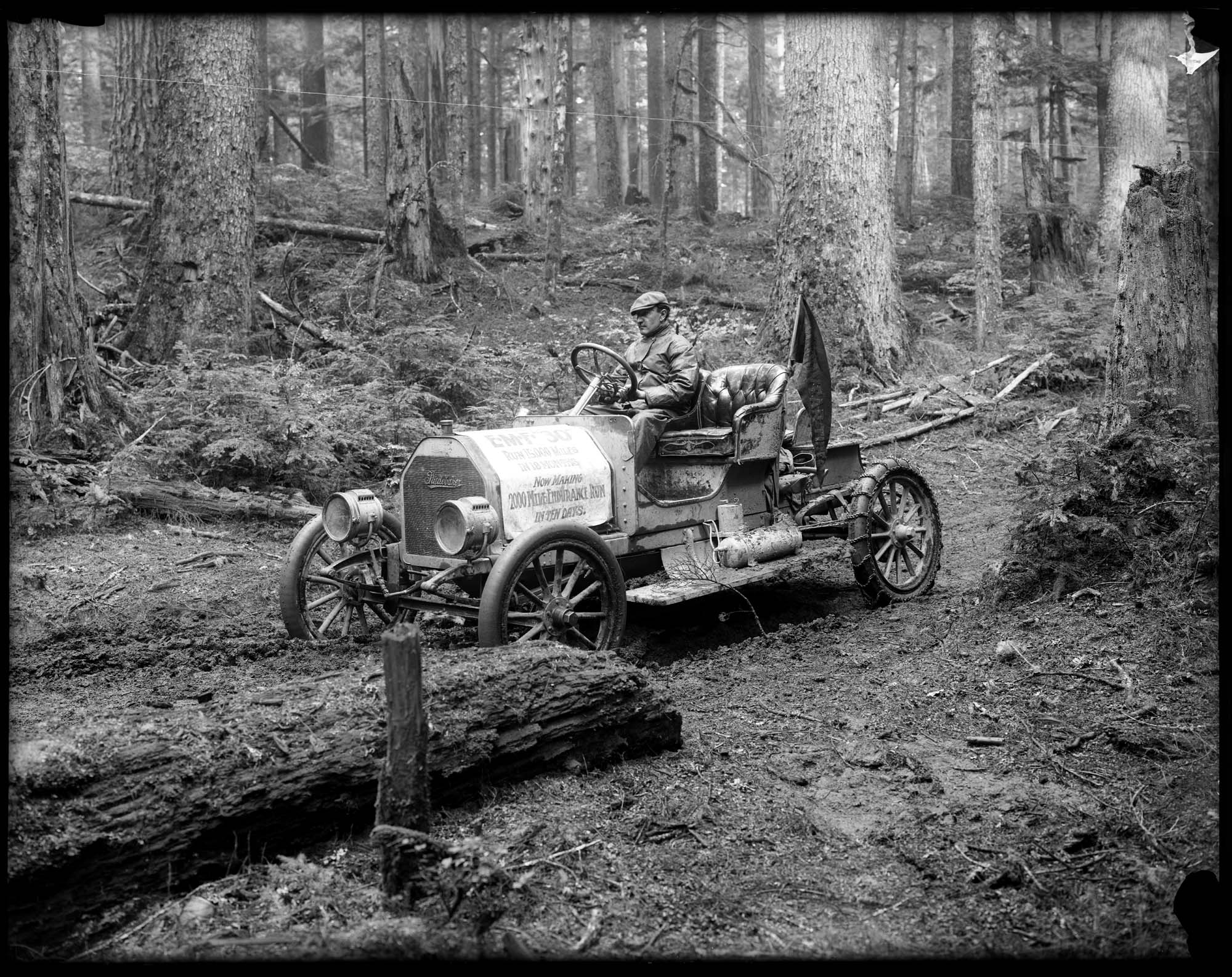 Image of Studebaker EMF auto at Snoqualmie Pass, circa 1910