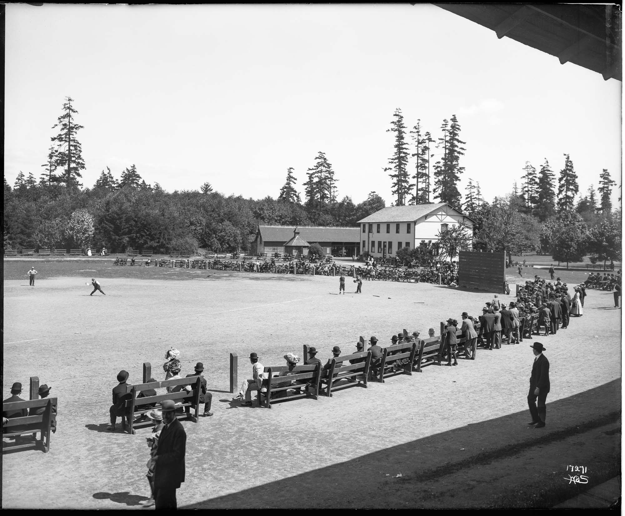 Image of Baseball game at Woodland Park, Seattle, circa 1910