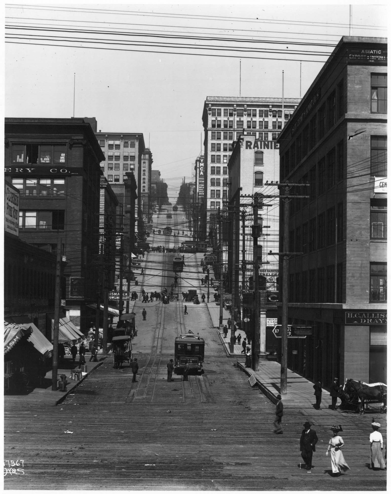 Image of Madison Street from First Avenue, Seattle, circa 1910