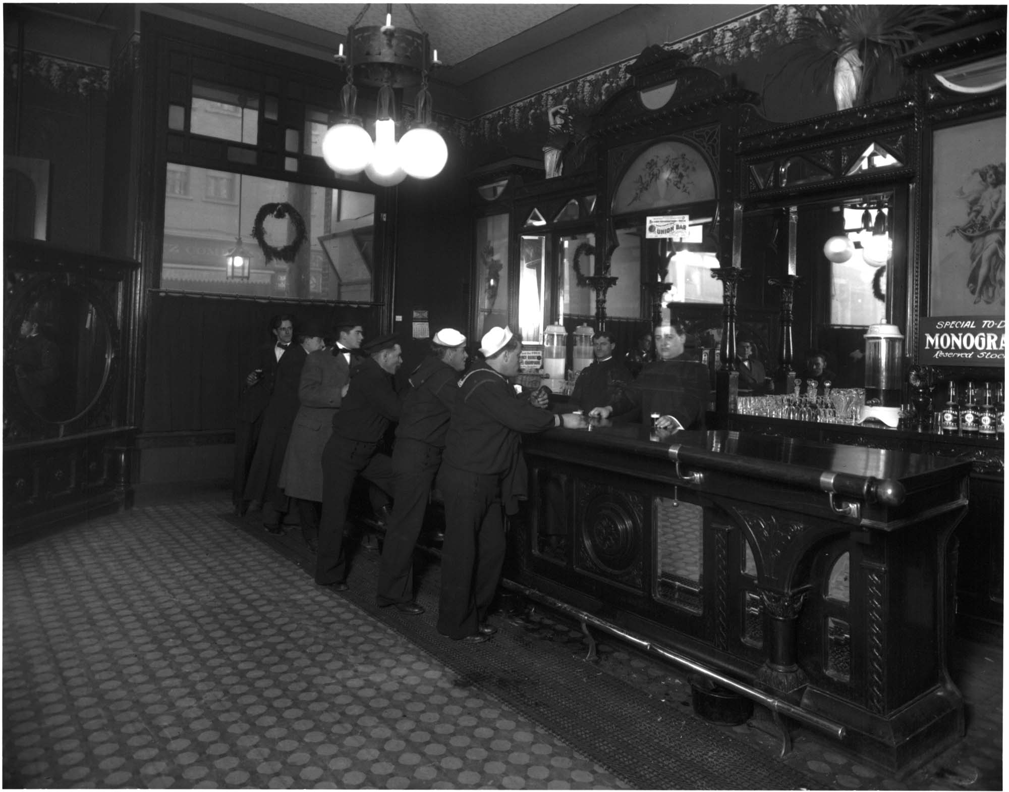 Image of Dusseldorf Saloon interior, Seattle, ca. 1911