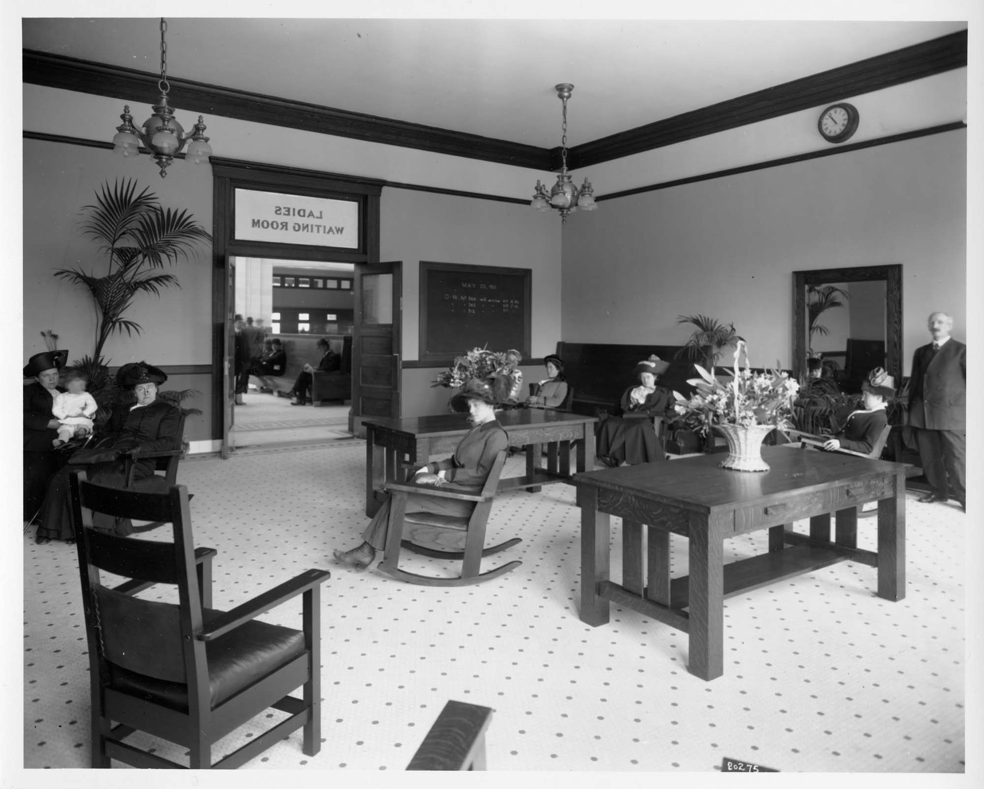 Image of Oregon-Washington Station ladies' waiting room, Seattle, circa 1911