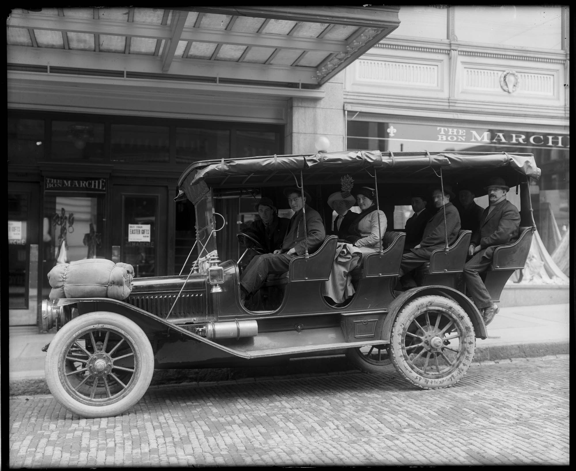 Image of Travelers on the Bothell stage, circa 1913