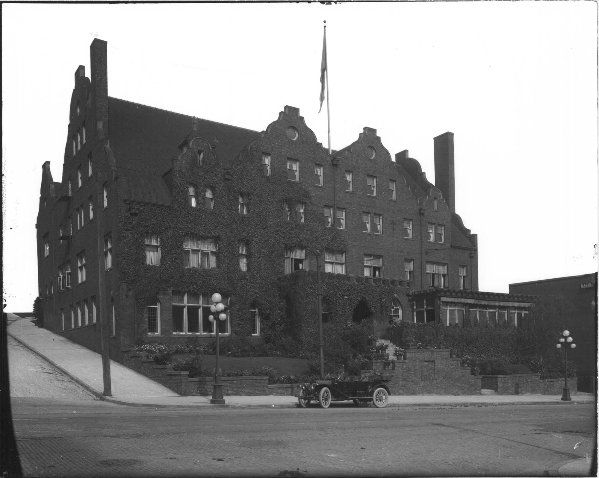 Image of Rainier Club, Seattle, circa 1914