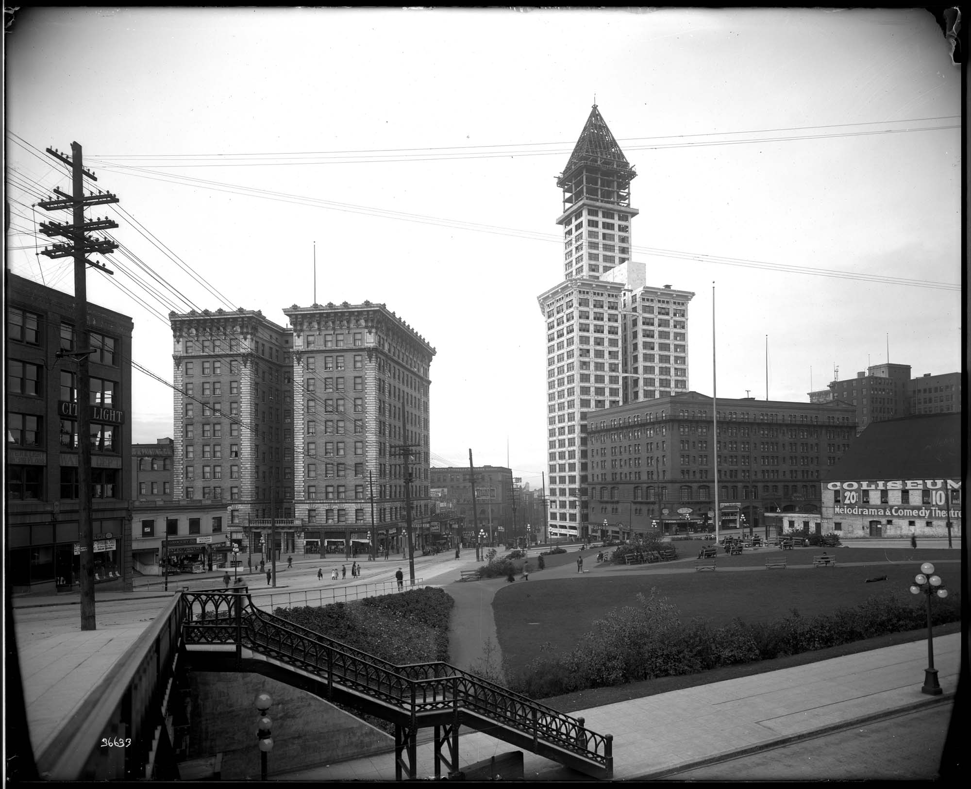 Image of Yesler Way from Fourth Avenue, circa 1913