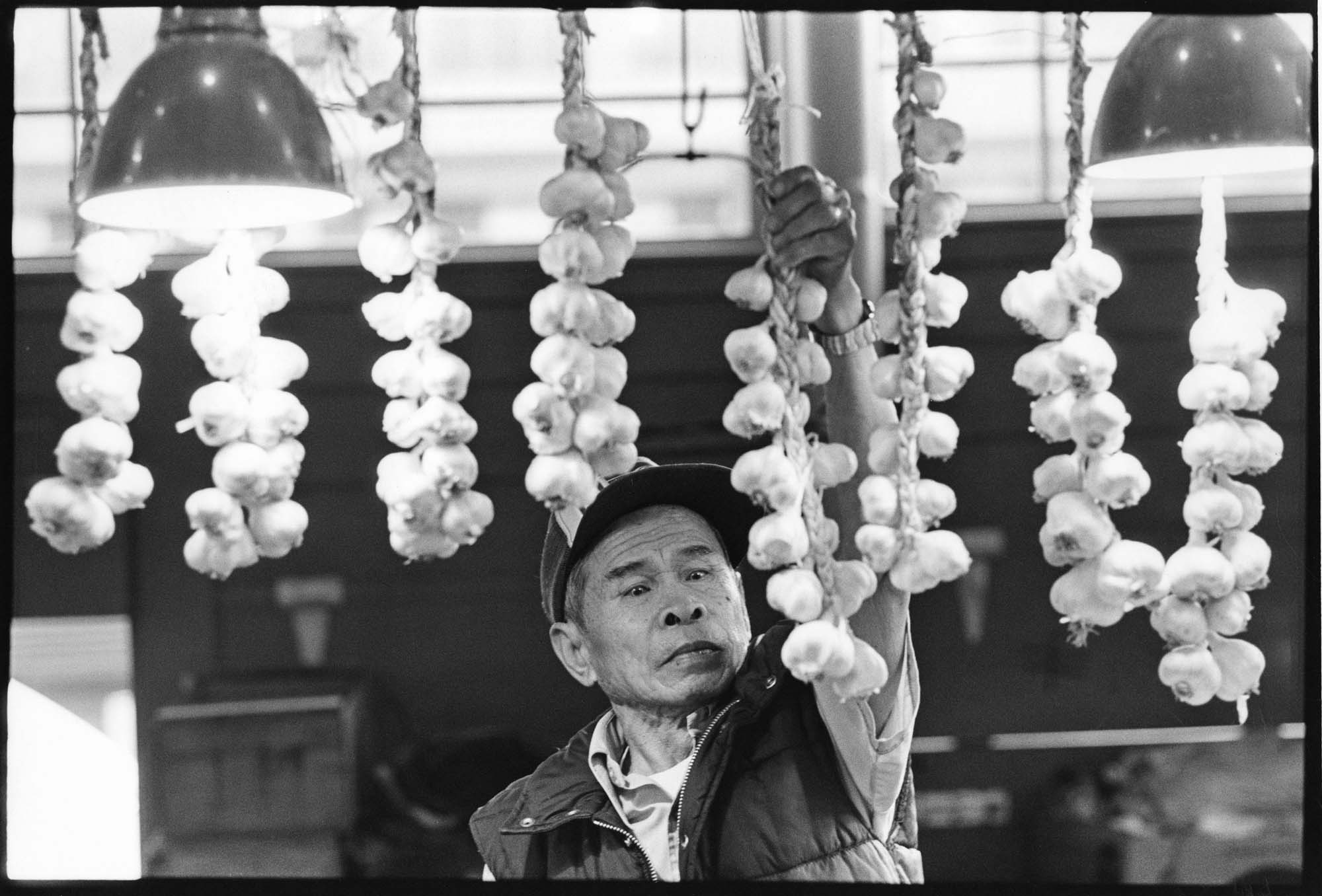 Image of Garlic vendor, Pike Place Market, Seattle, September 23, 1983