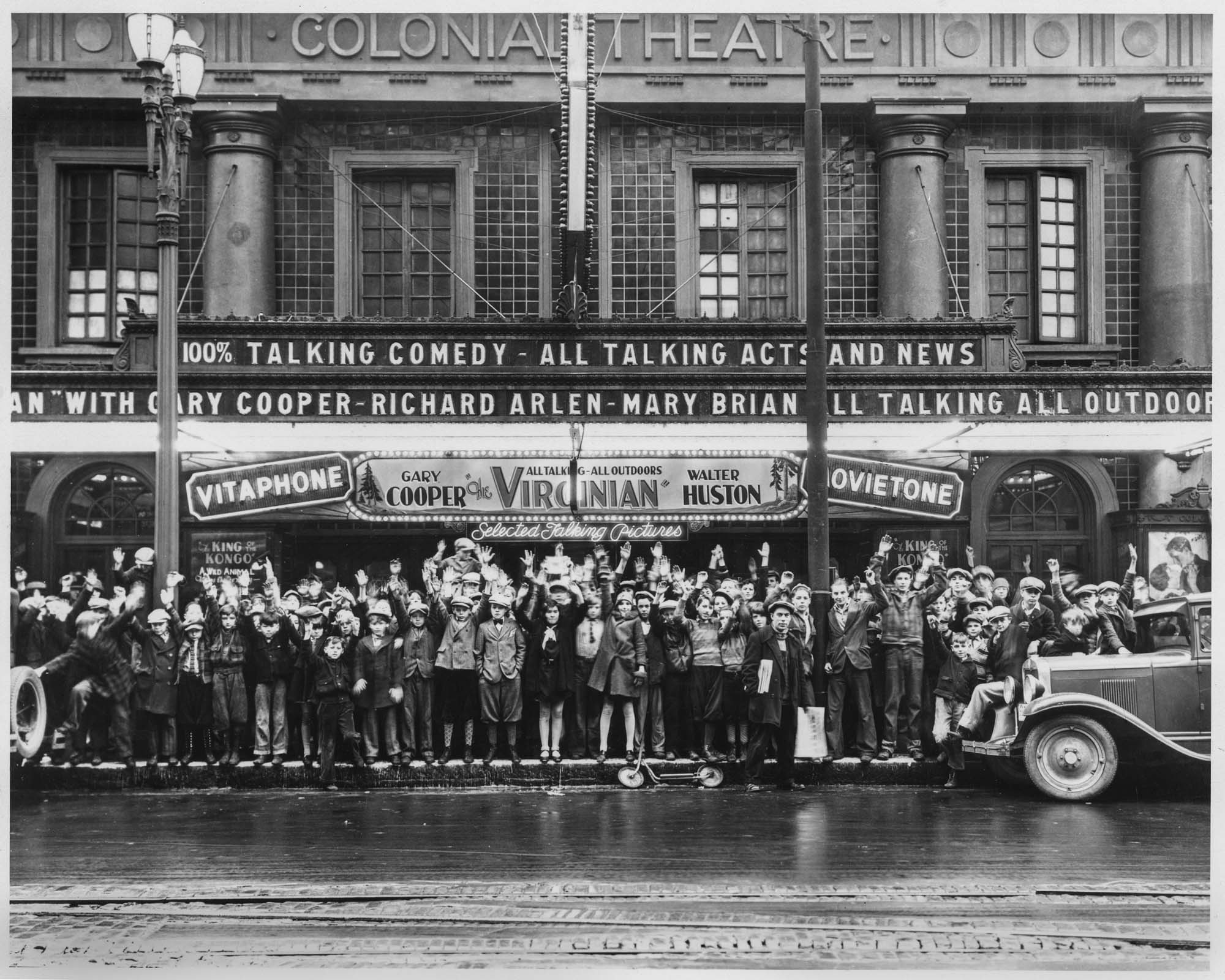 Image of Crowd in front of Colonial Theatre, Seattle, circa 1929