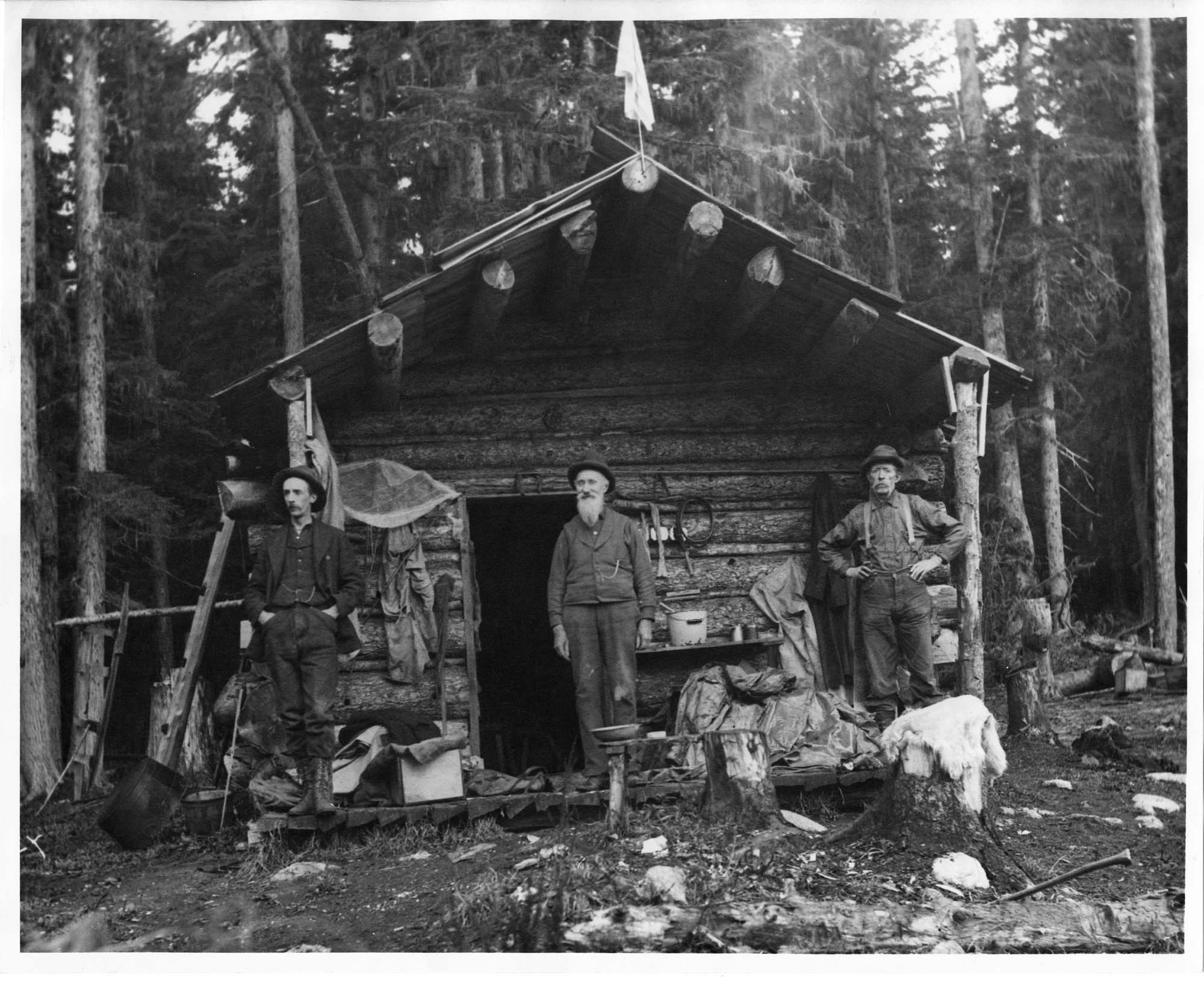 Image of Denny cabin at head of Lake Keechelus, 1901