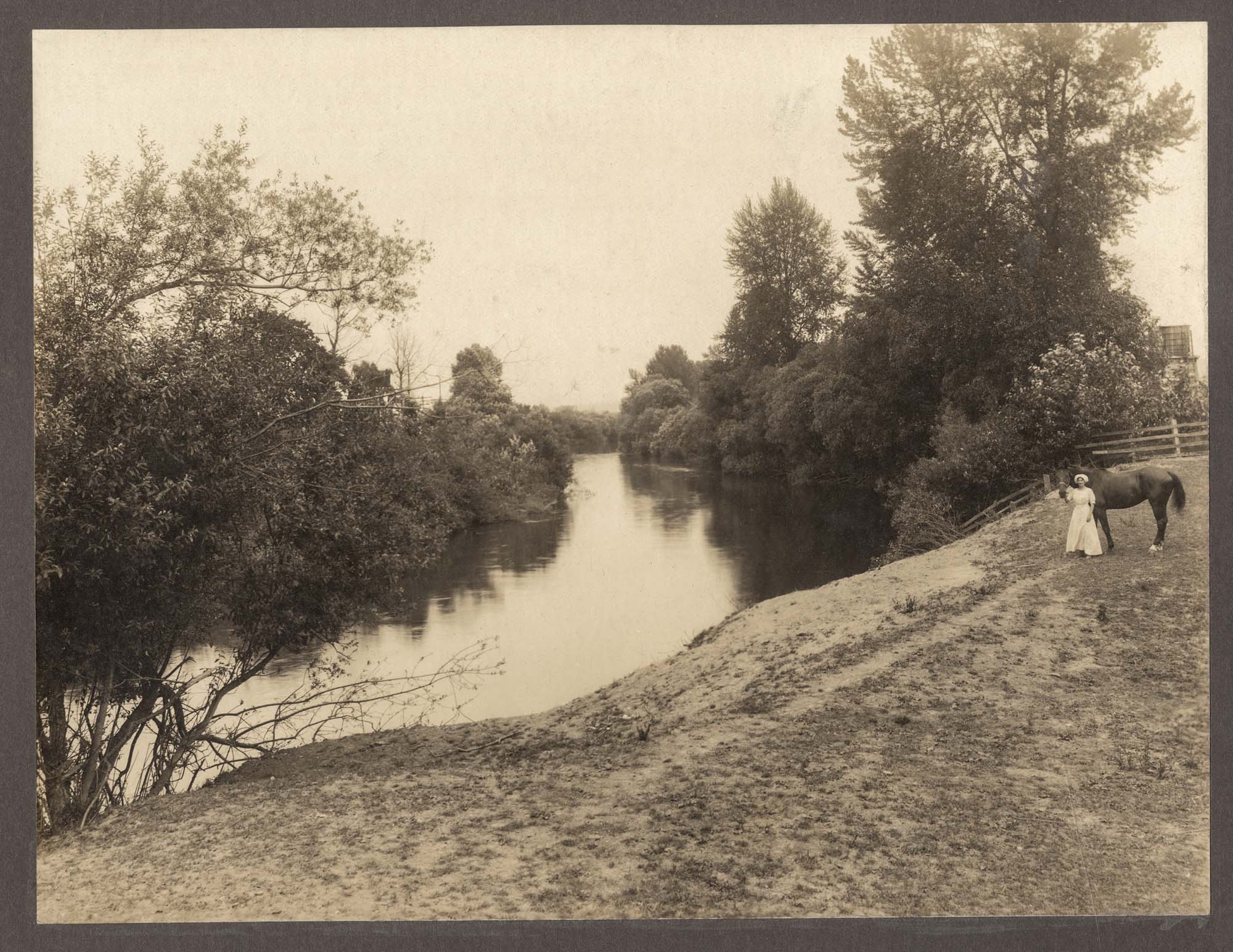 Image of River scene near Georgetown, Washington, circa 1914