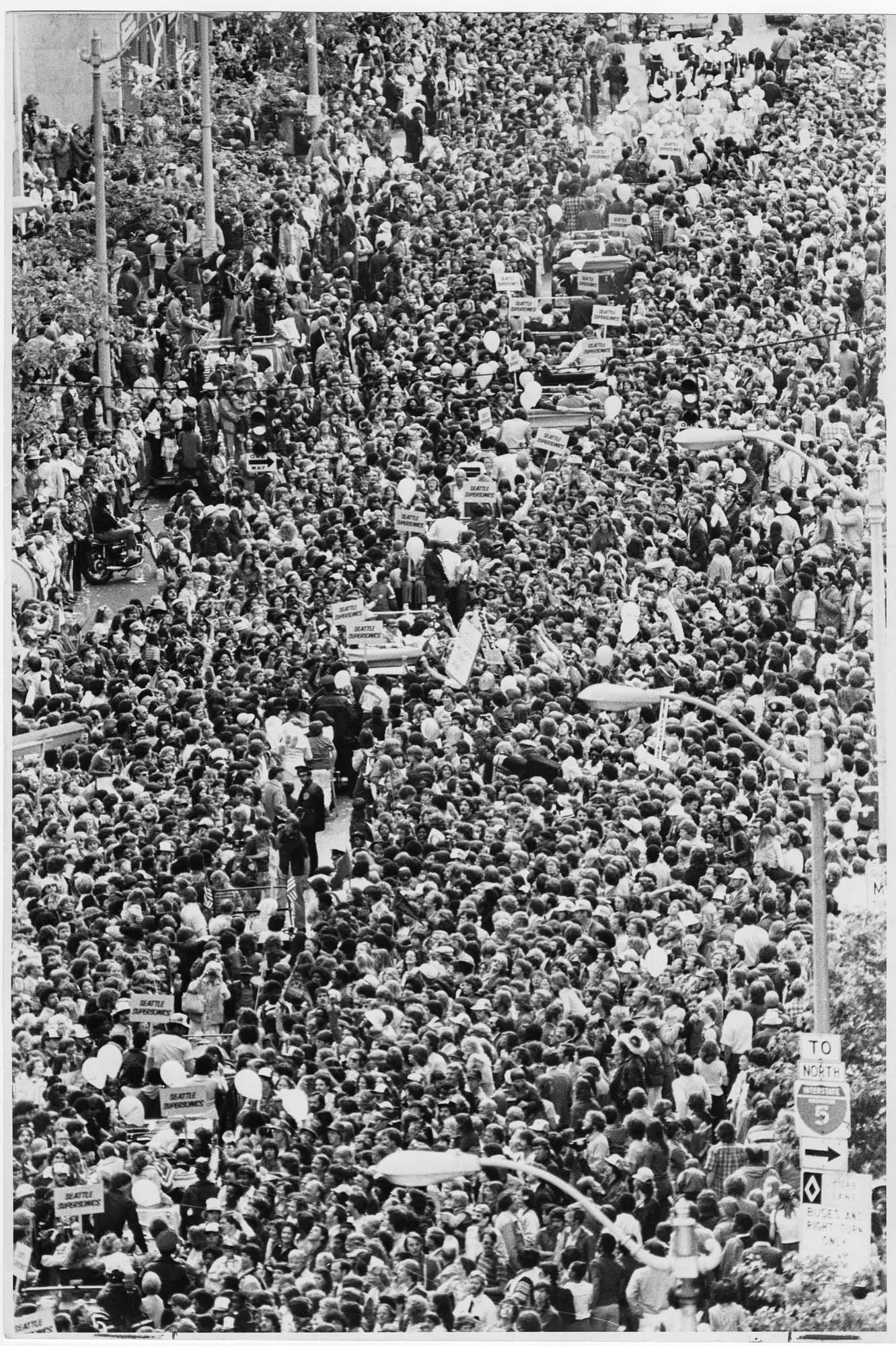 Image of Sonics victory parade after winning NBA championship, Seattle June 4, 1979