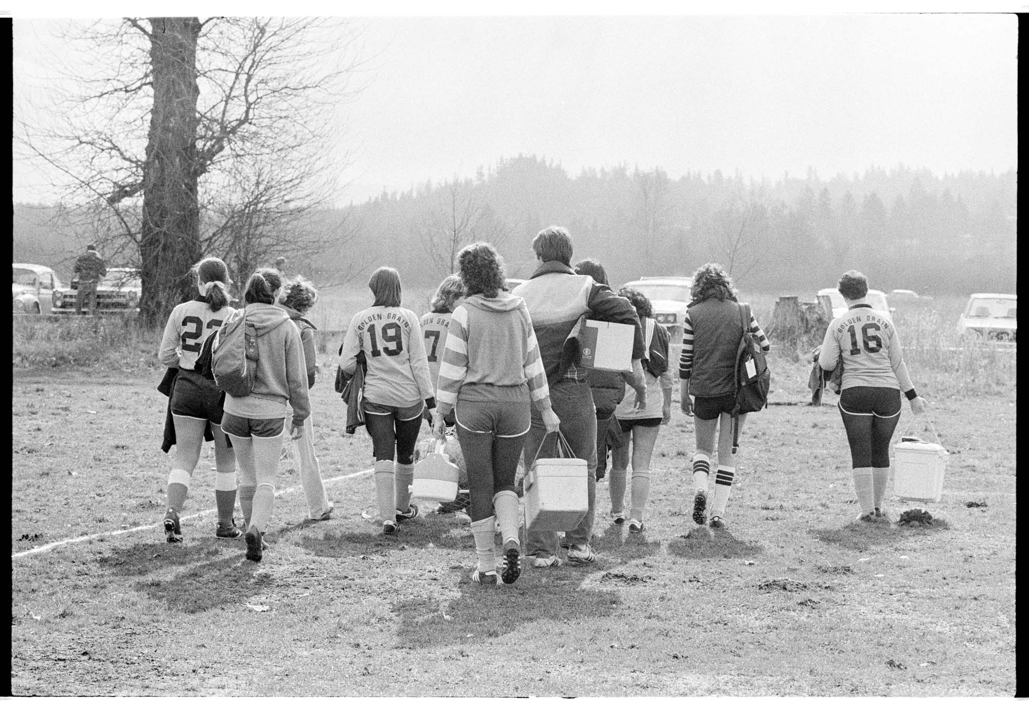 Image of Players leaving the WSWSA women's soccer jamboree at Marymoor Park, Redmond, March 8, 1980