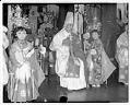 Image of Buddhist priest with children, Seattle, 1930